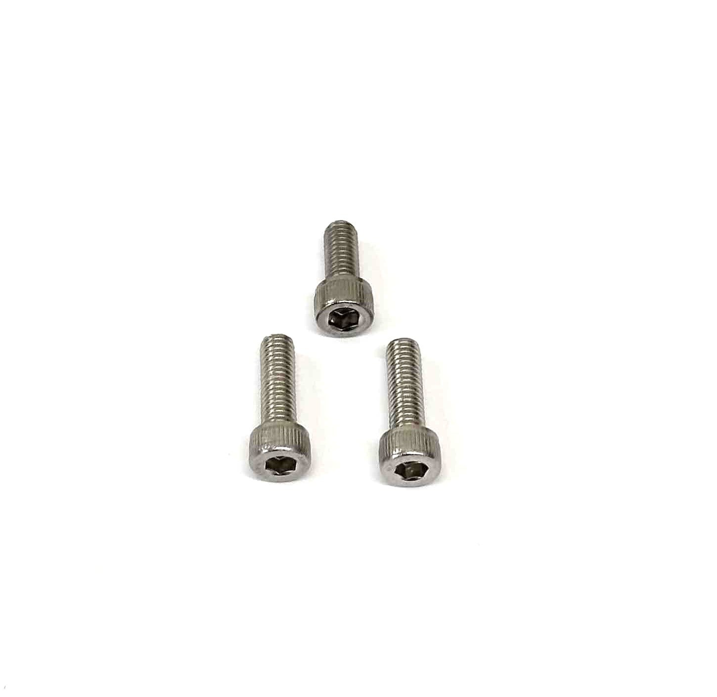 Idler cover bolt kit