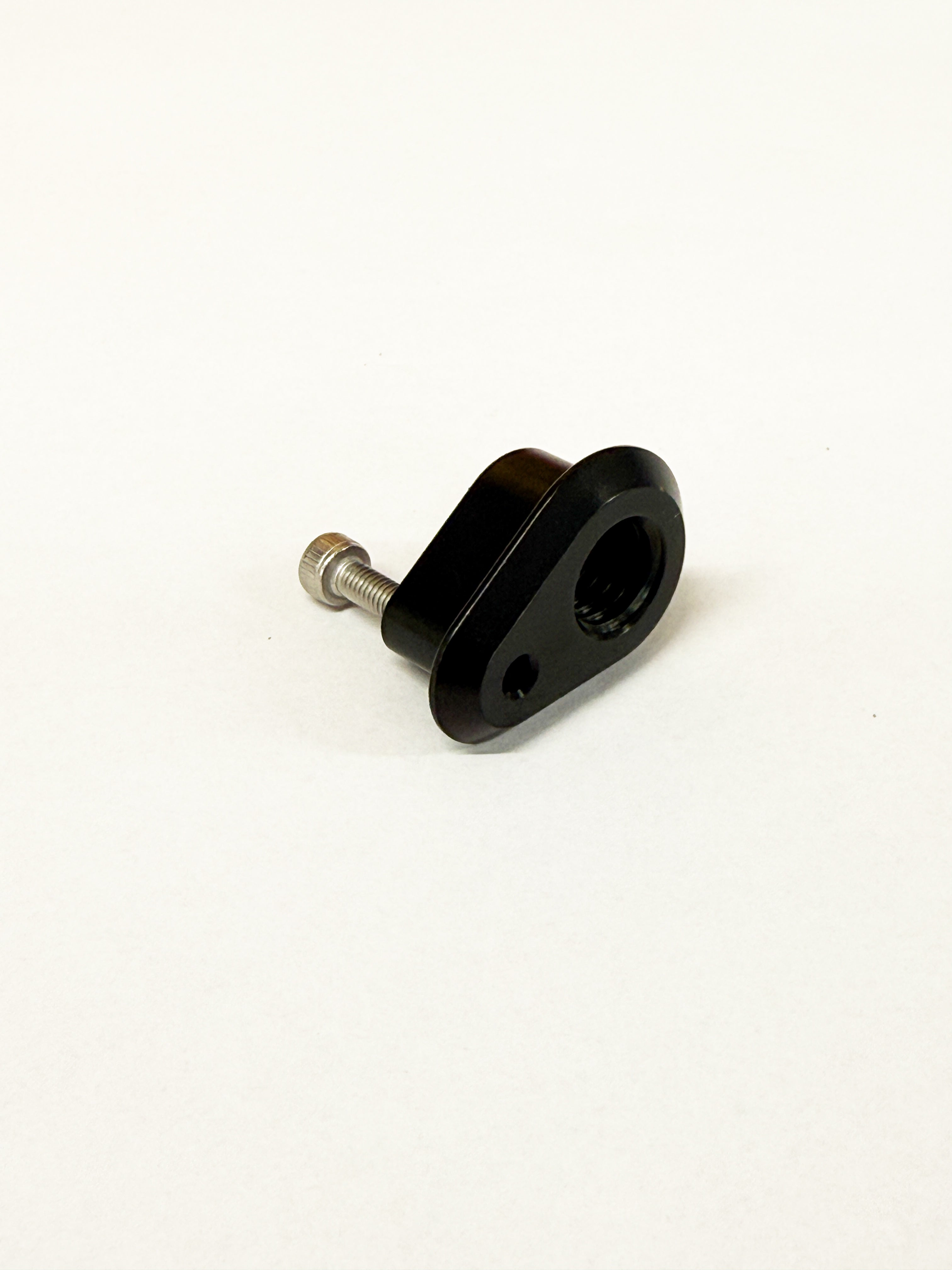 INSERT - REAR AXLE