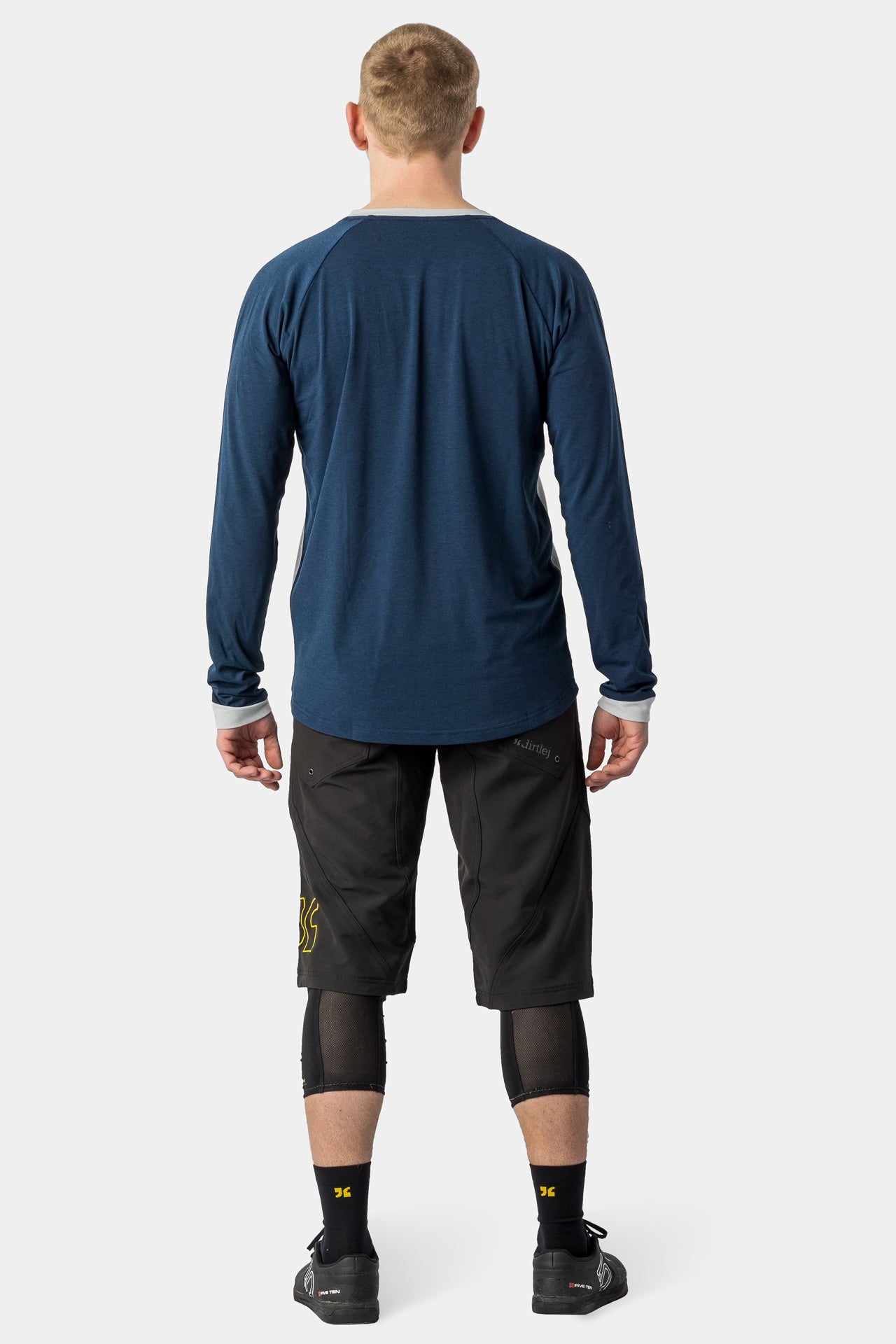 Dirtlej Mountee Merino